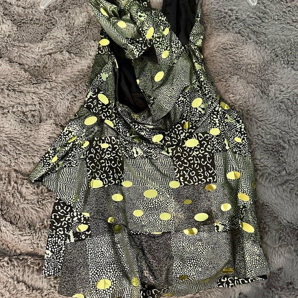 Revolution Black and Green Dance Costume (Kids or Small Adults) - Picture 2 of 7